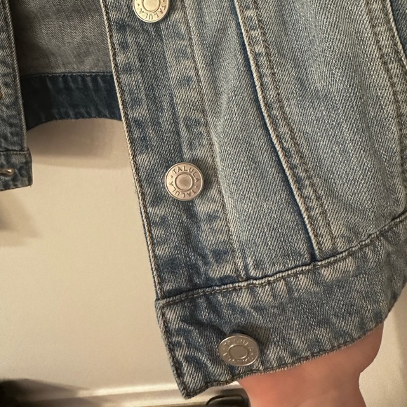 Aritzia Jean Jacket - size XS - Picture 3 of 3